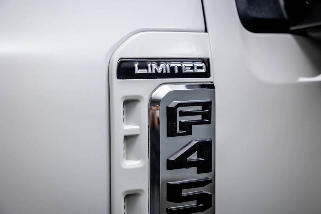 2024 Ford Super Duty 5th Gen - Image 15 of 21
