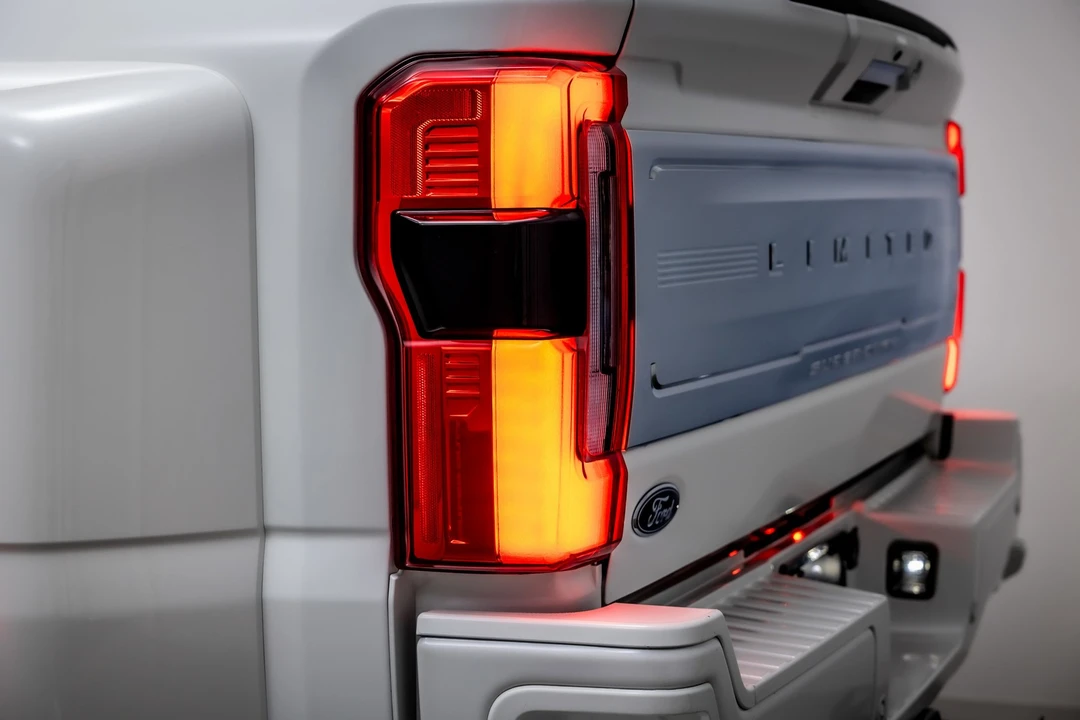 2024 Ford Super Duty 5th Gen - Image 13 of 21