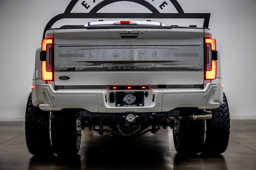 2024 Ford Super Duty 5th Gen - Image 11 of 21