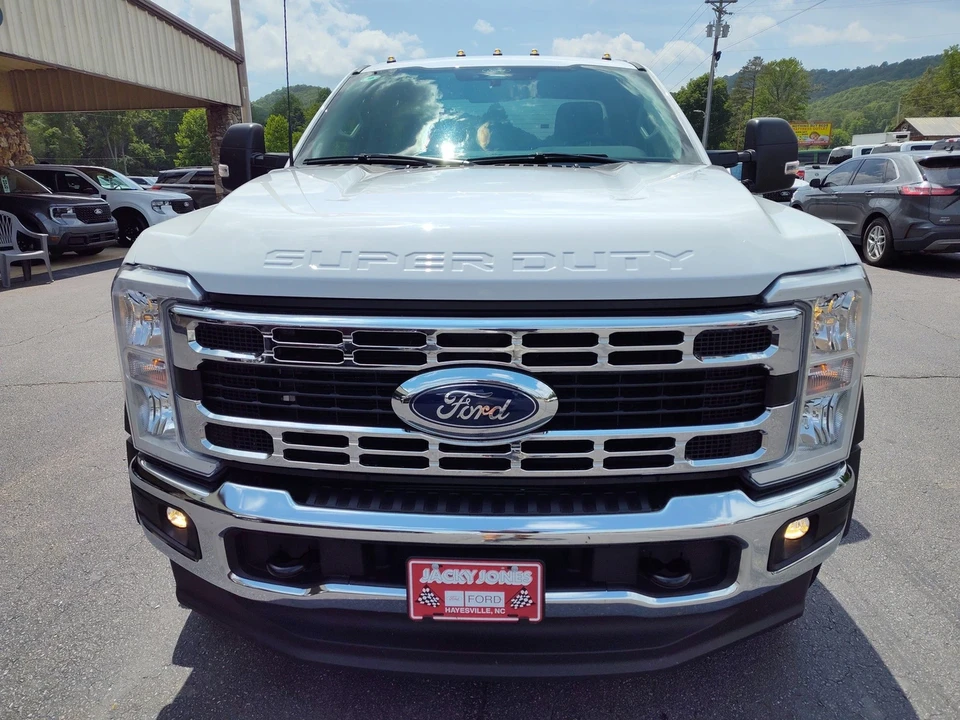 2024 Ford Super Duty 5th Gen - Image 2 of 21
