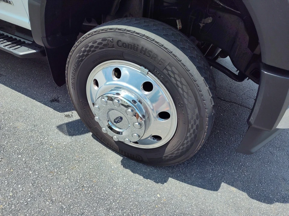 2024 Ford Super Duty 5th Gen - Image 16 of 21