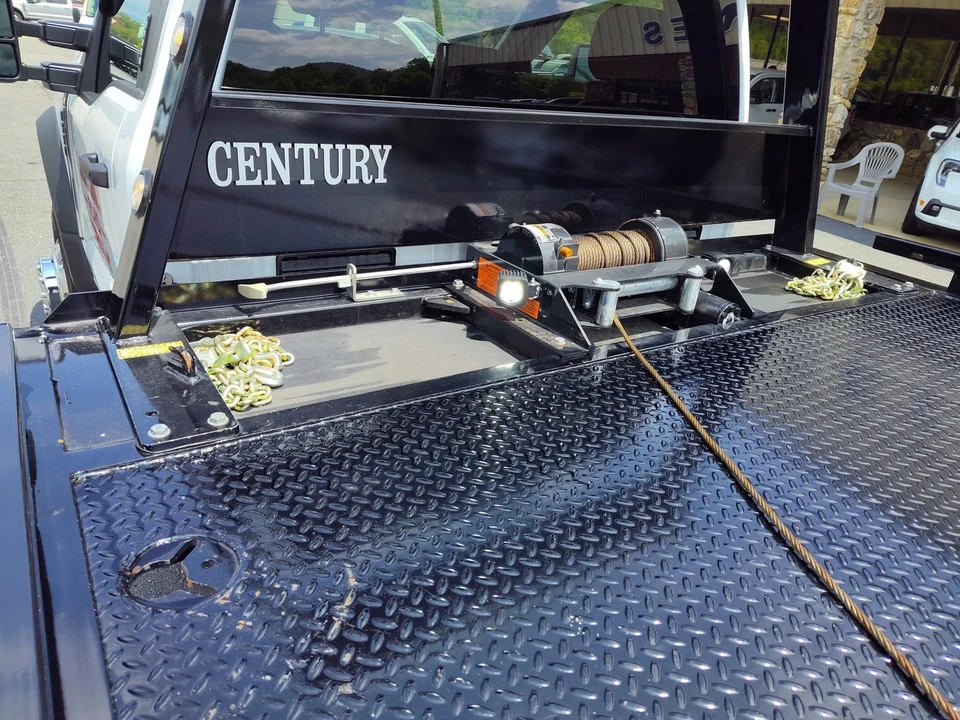 2024 Ford Super Duty 5th Gen - Image 9 of 21