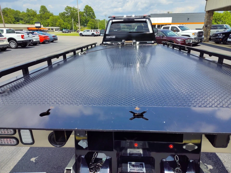 2024 Ford Super Duty 5th Gen - Image 10 of 21