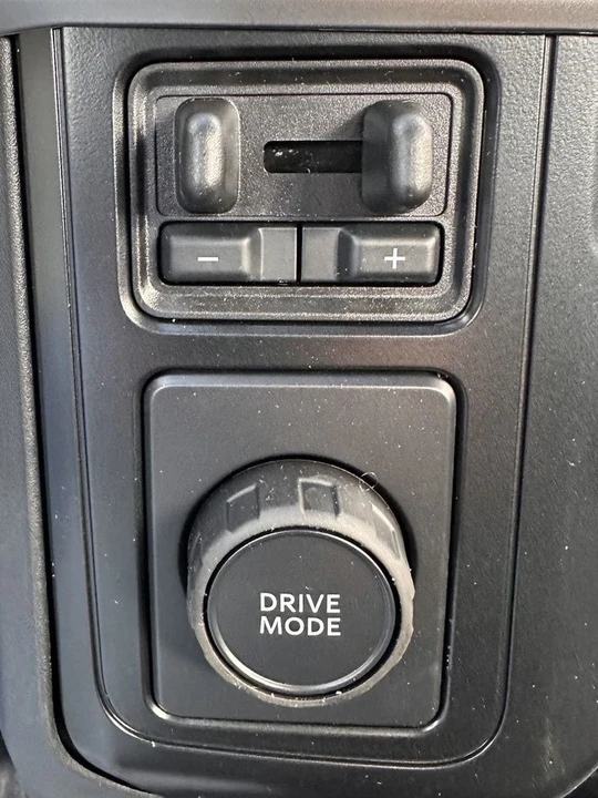2024 Ford Super Duty 5th Gen - Image 19 of 21