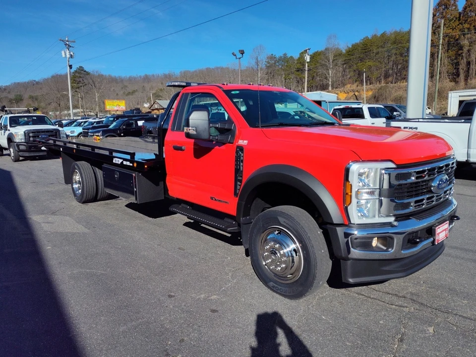 2024 Ford Super Duty 5th Gen - Image 10 of 12