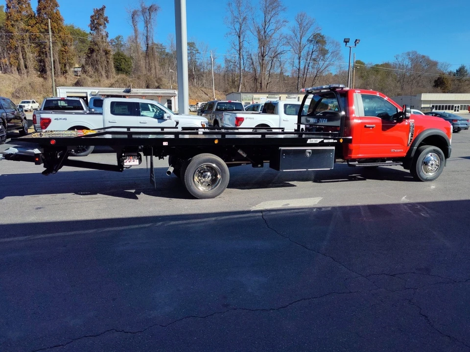 2024 Ford Super Duty 5th Gen - Image 9 of 12