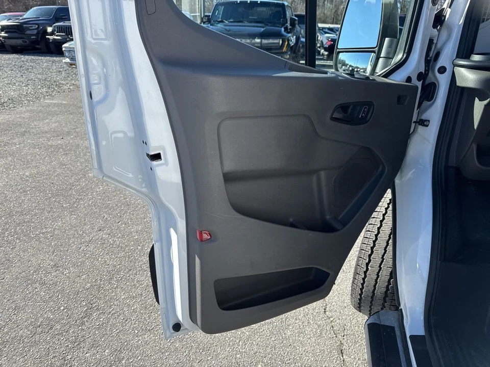 2024 Ford Transit - Image 19 of 28