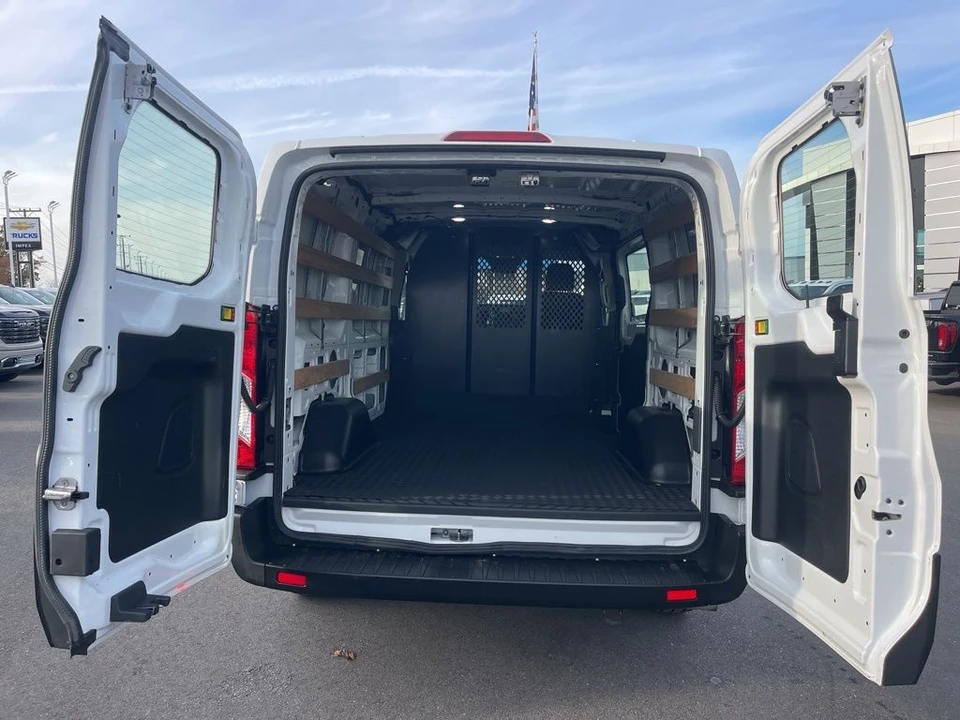 2024 Ford Transit - Image 24 of 31