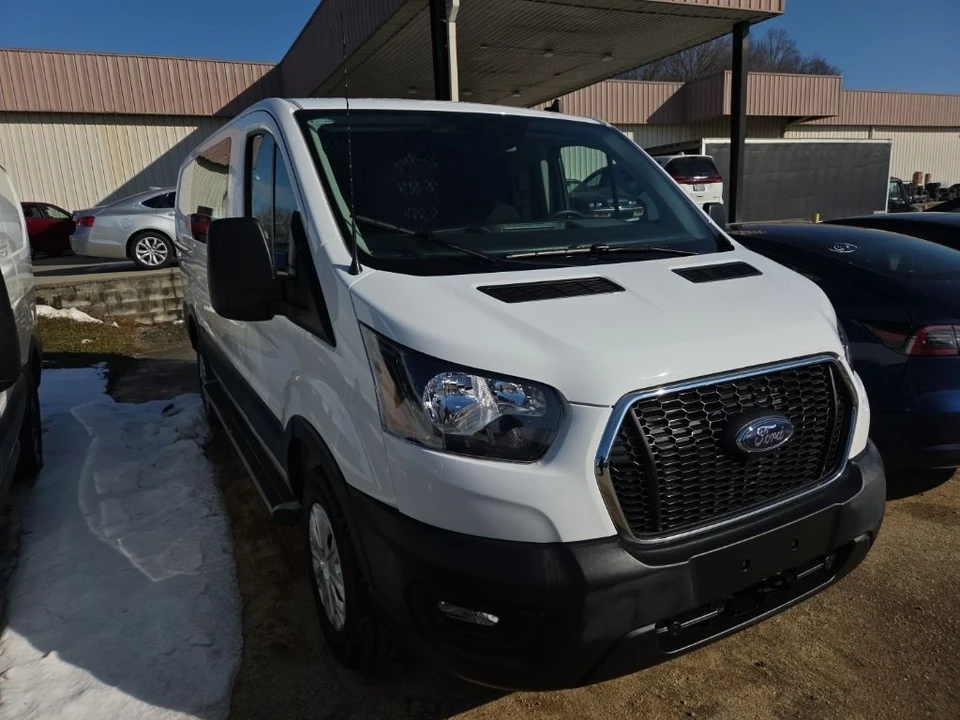 2024 Ford Transit - Image 2 of 4