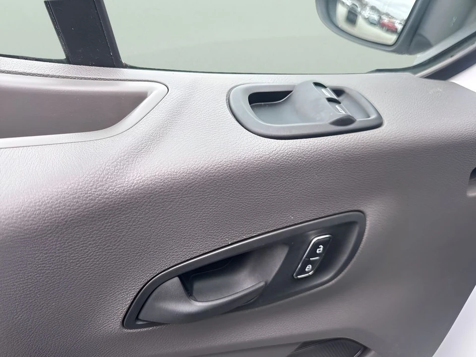 2024 Ford Transit - Image 20 of 28