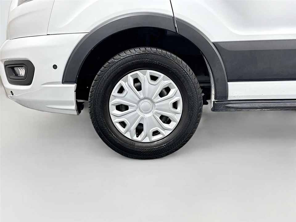 2024 Ford Transit - Image 28 of 31