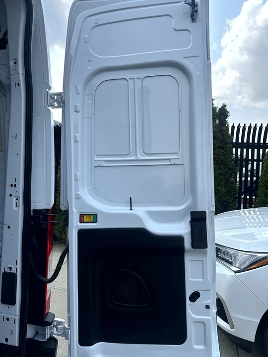 2024 Ford Transit - Image 18 of 28
