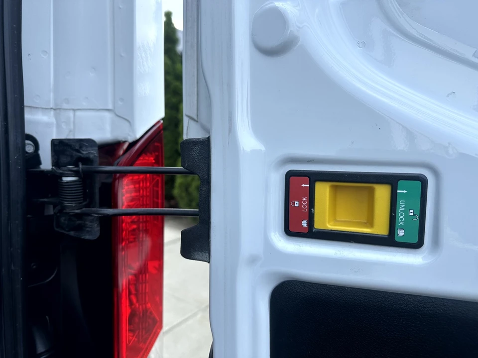 2024 Ford Transit - Image 19 of 28