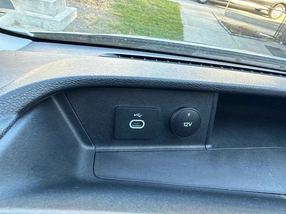 2024 Ford Transit - Image 25 of 28