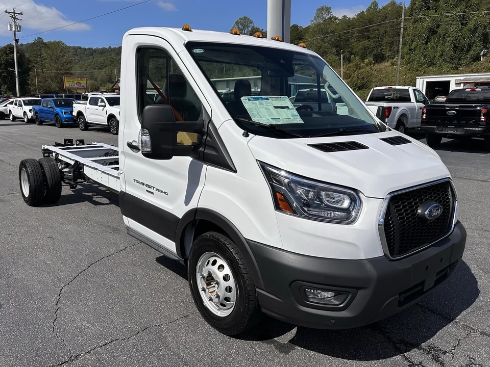 2024 Ford Transit - Image 4 of 12