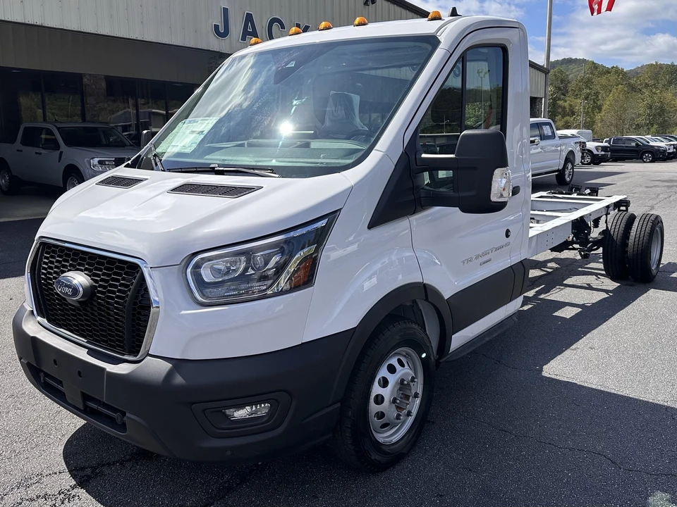 2024 Ford Transit - Image 2 of 12