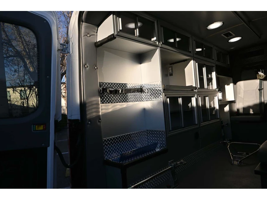 2024 Ford Transit - Image 19 of 21
