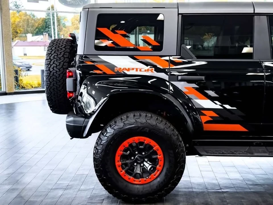 2024 Ford Bronco 6th Gen - Image 17 of 20