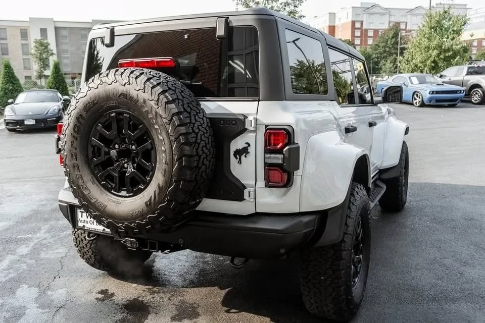 2024 Ford Bronco Raptor 6th Gen - Image 16 of 20