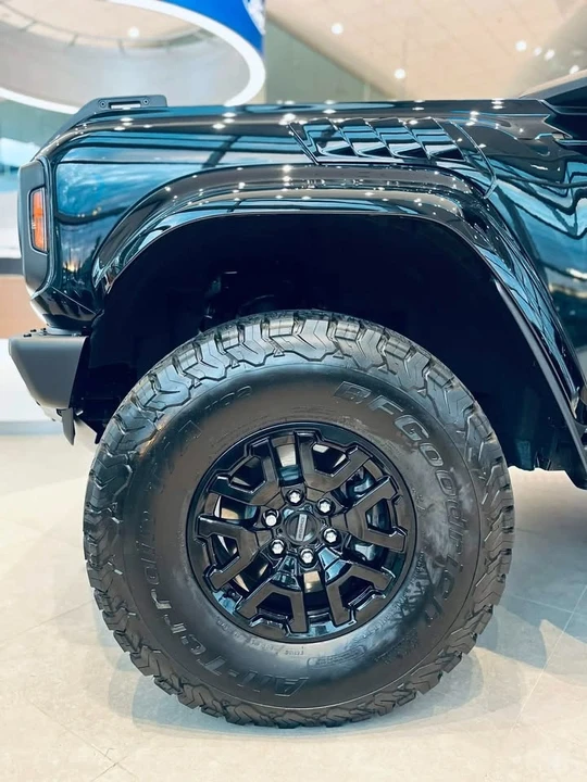 2024 Ford Bronco Raptor 6th Gen - Image 8 of 19
