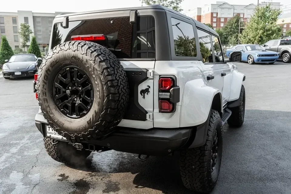 2024 Ford Bronco Raptor 6th Gen - Image 16 of 19