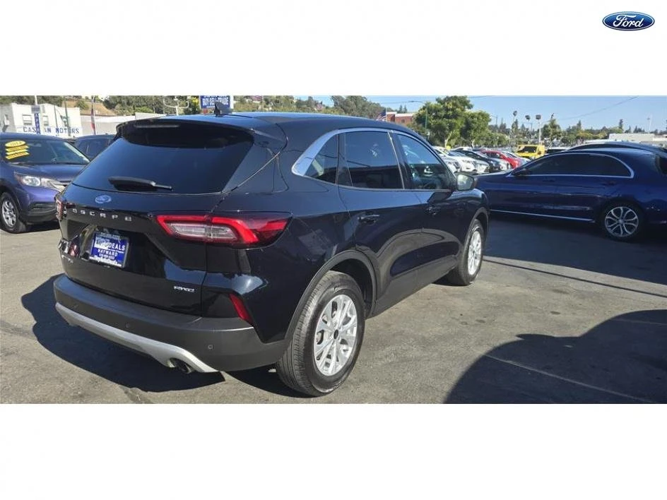 2024 Ford Escape - Image 13 of 17