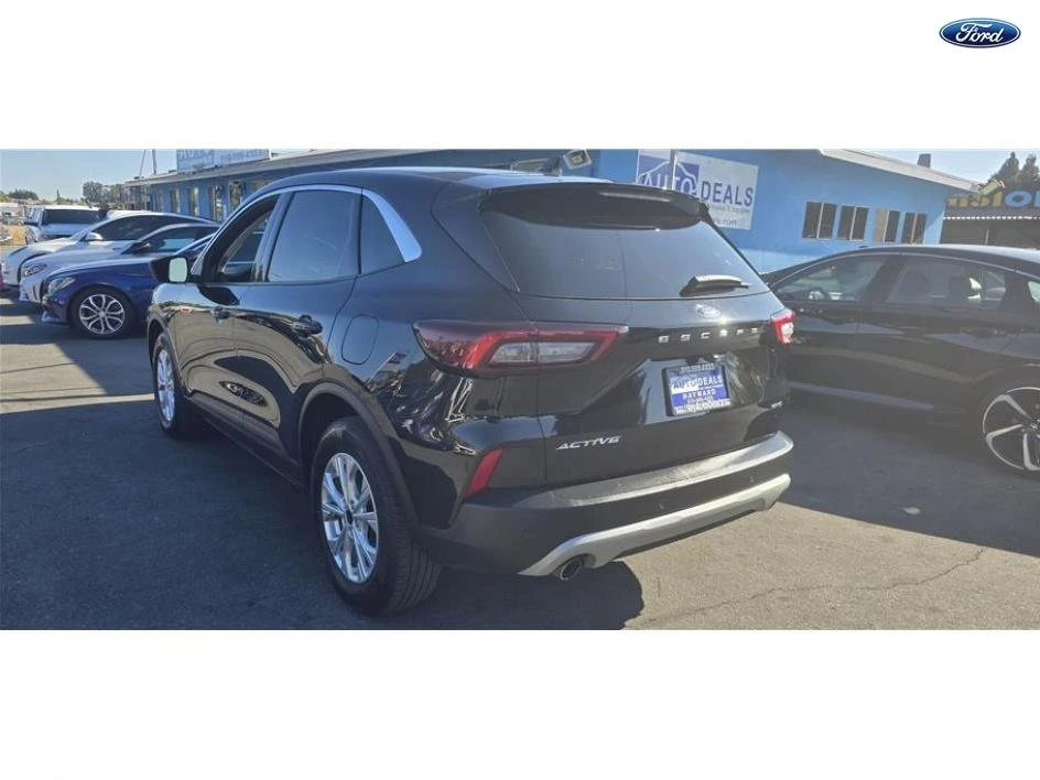 2024 Ford Escape - Image 10 of 17