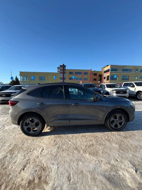 2024 Ford Escape - Image 13 of 14