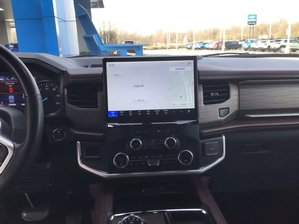 2024 Ford Expedition 4th Gen - Image 11 of 19