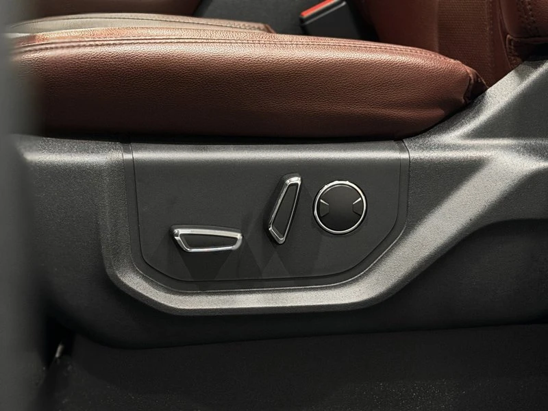 2024 Ford Expedition 5th Gen - Image 12 of 20