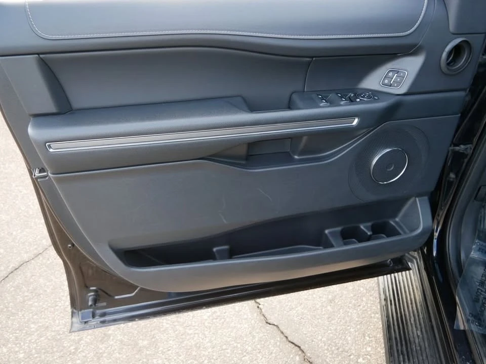 2024 Ford Expedition 4th Gen - Image 12 of 19
