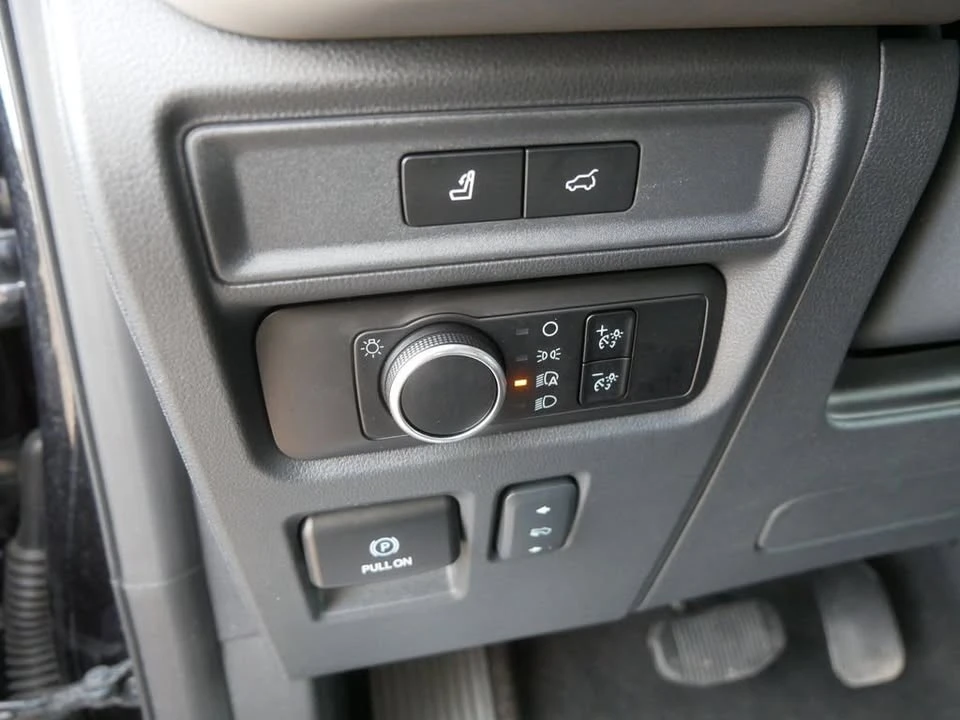 2024 Ford Expedition 4th Gen - Image 16 of 19