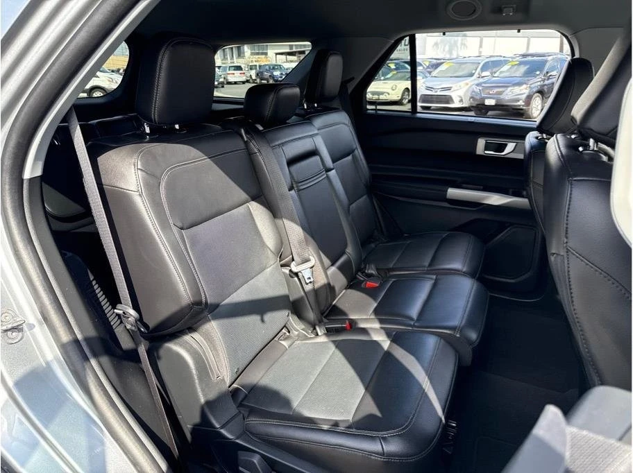 2024 Ford Explorer 6th Gen - Image 9 of 20