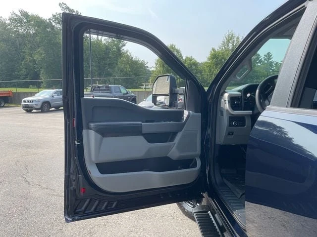 2024 Ford Super Duty 5th Gen - Image 17 of 20