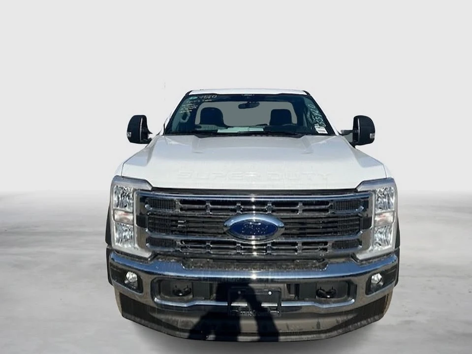 2024 Ford Super Duty 5th Gen - Image 2 of 10