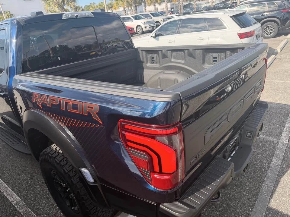 2024 Ford Super Duty 5th Gen - Image 4 of 7