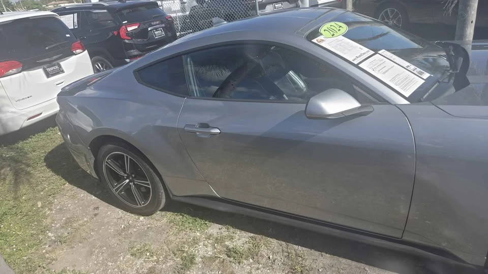 2024 Ford S650 Mustang - Image 2 of 18