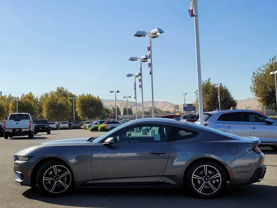 2024 Ford S650 Mustang - Image 2 of 11
