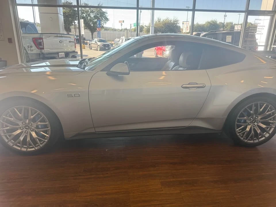 2024 Ford S650 Mustang - Image 2 of 4