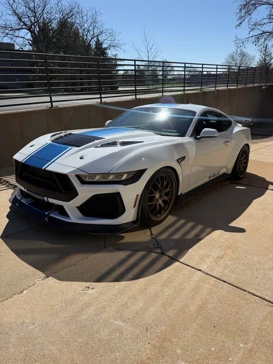 2024 Ford Shelby Mustang - Image 2 of 18
