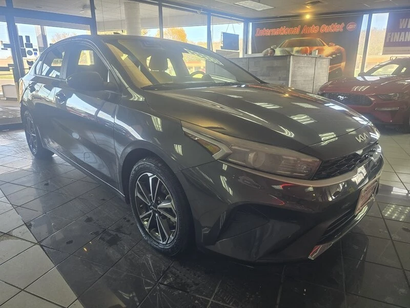 2024 Kia Forte - Image 3 of 4