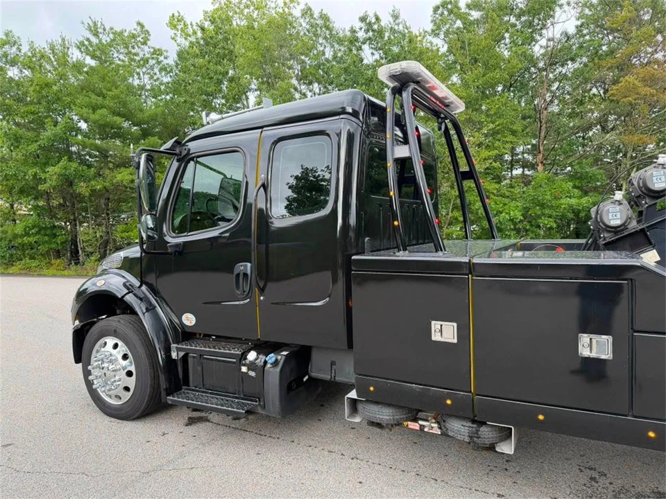 2024 Freightliner - Image 6 of 27