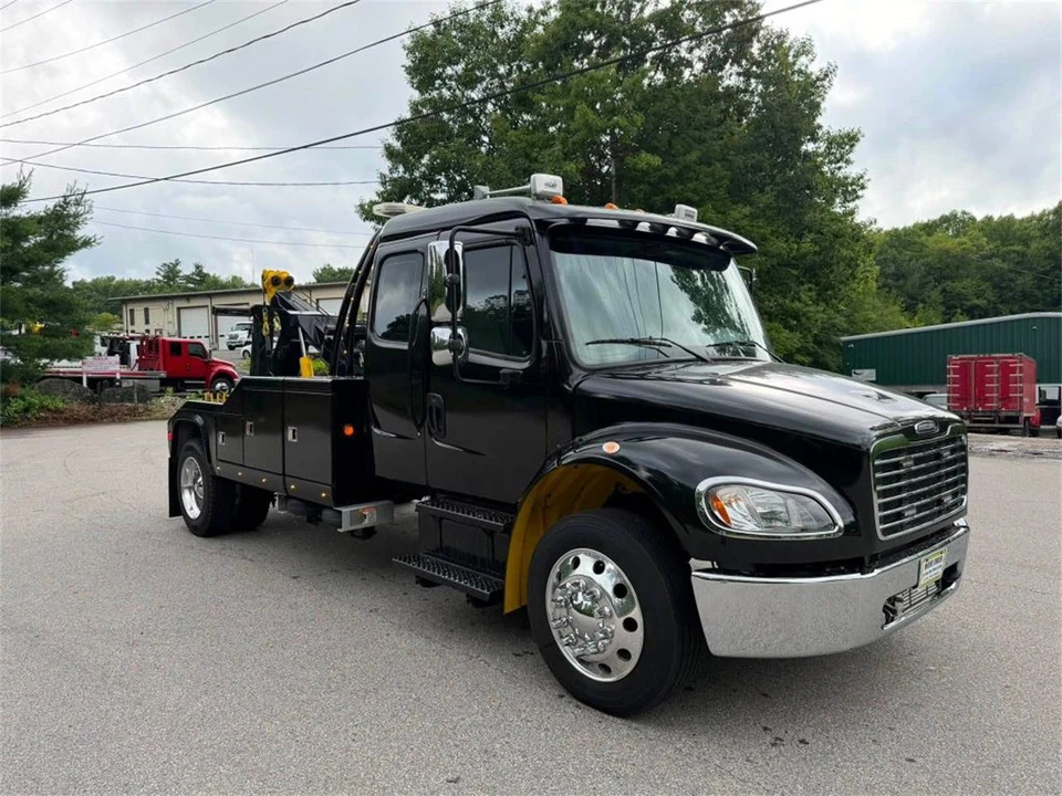 2024 Freightliner - Image 9 of 27