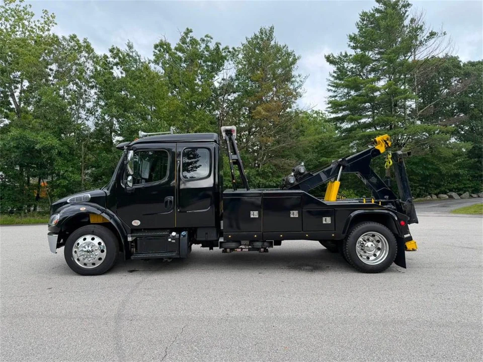 2024 Freightliner - Image 3 of 27