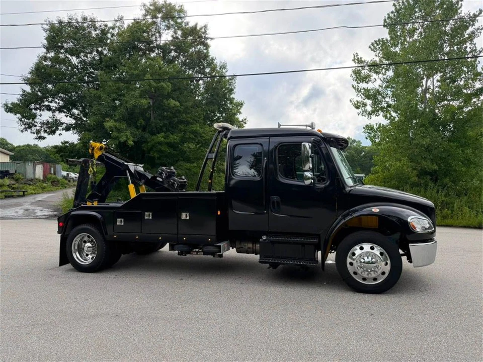 2024 Freightliner - Image 10 of 27