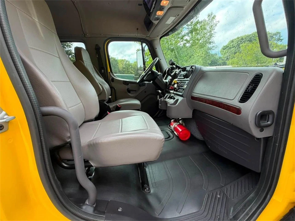 2024 Freightliner - Image 21 of 27