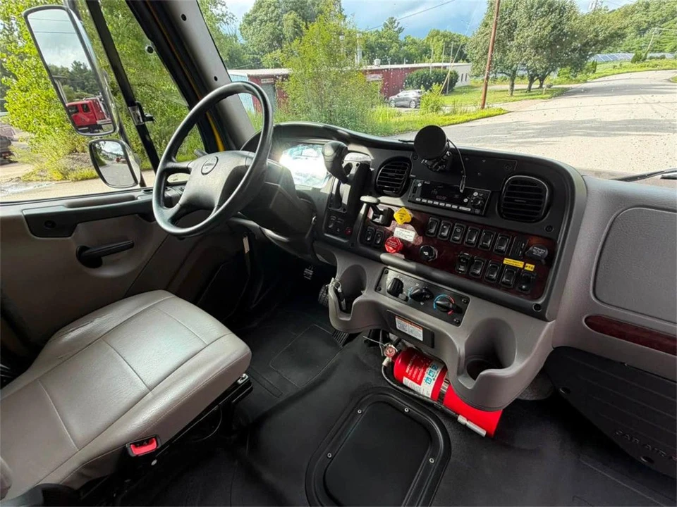 2024 Freightliner - Image 23 of 27