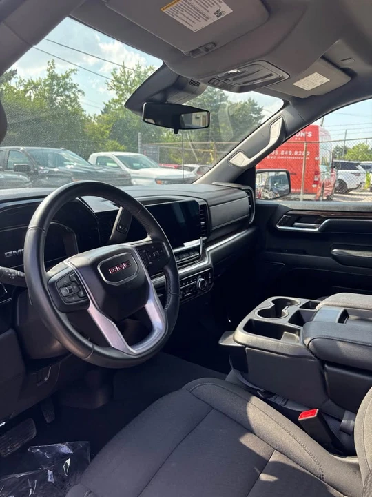2024 GMC Sierra 5th Gen - Image 5 of 8