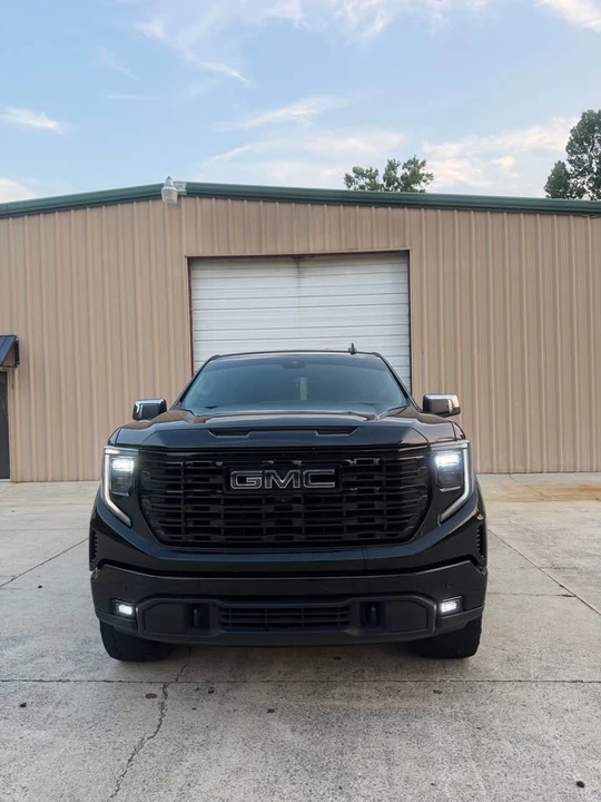 2024 GMC Sierra 5th Gen - Image 2 of 10