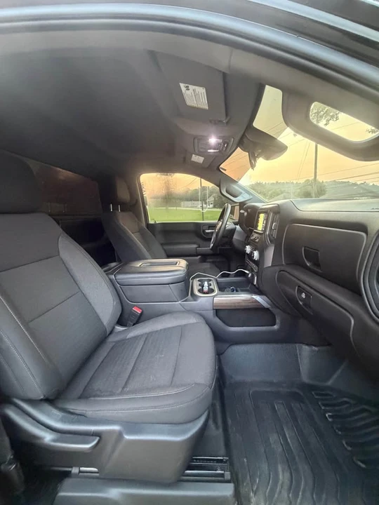 2024 GMC Sierra 5th Gen - Image 9 of 10